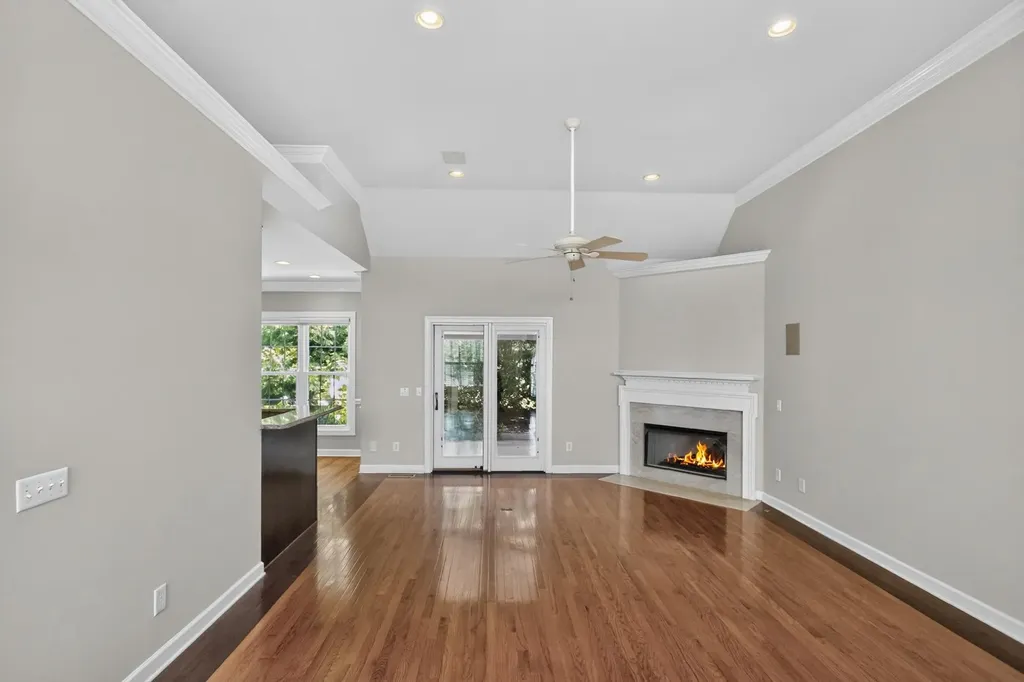 104 Stoneway Hendersonville TN 37075