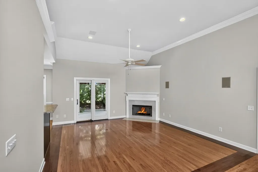 104 Stoneway Hendersonville TN 37075
