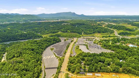 2106 Hickory Manor Road Sevierville TN 37862