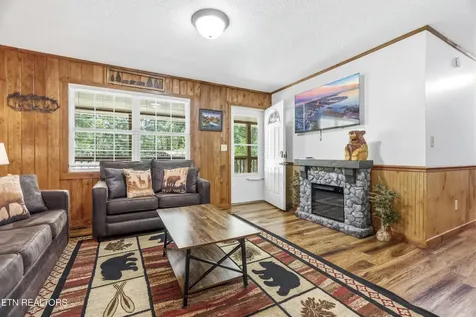 2106 Hickory Manor Road Sevierville TN 37862