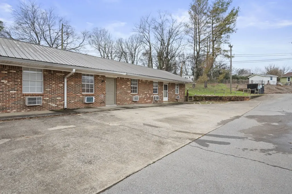 105 Walnut Street Clarksville TN 37042