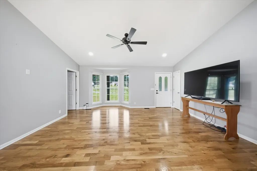 2068 Shawnee Lane Greenbrier TN 37073