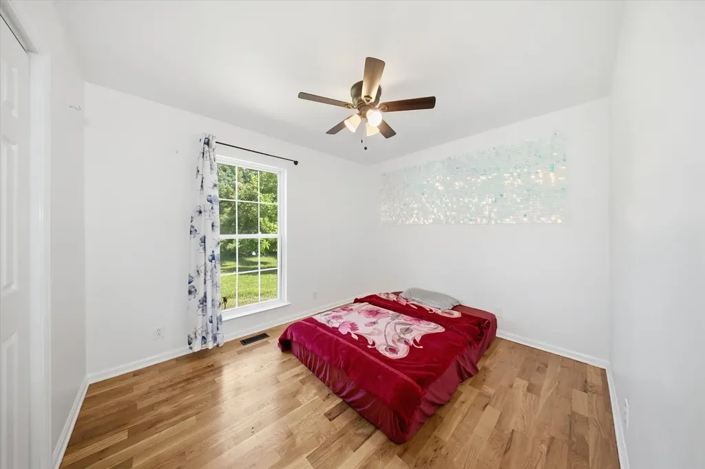 2068 Shawnee Lane Greenbrier TN 37073