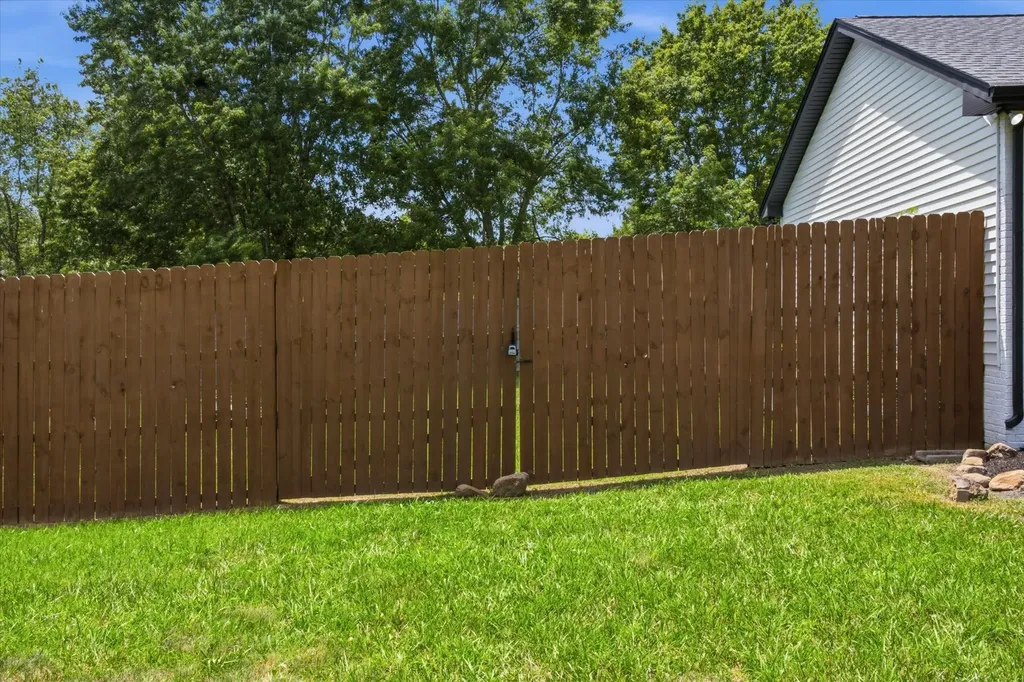2068 Shawnee Lane Greenbrier TN 37073