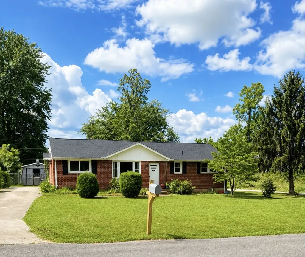 122 Bluff View Street Ashland City TN 37015