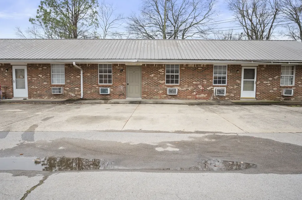 101 Walnut Street Clarksville TN 37042