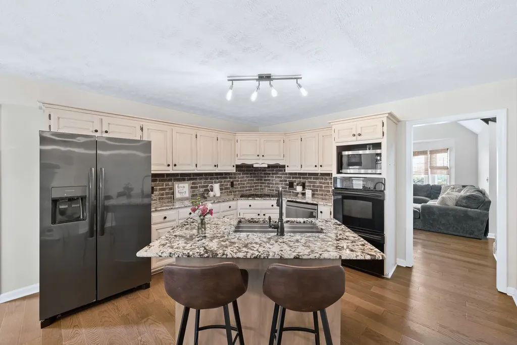 900 Dories Lane Lewisburg TN 37091