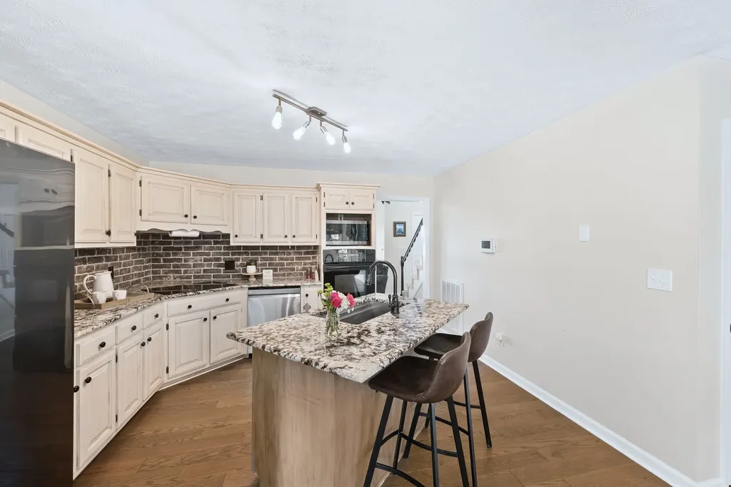900 Dories Lane Lewisburg TN 37091