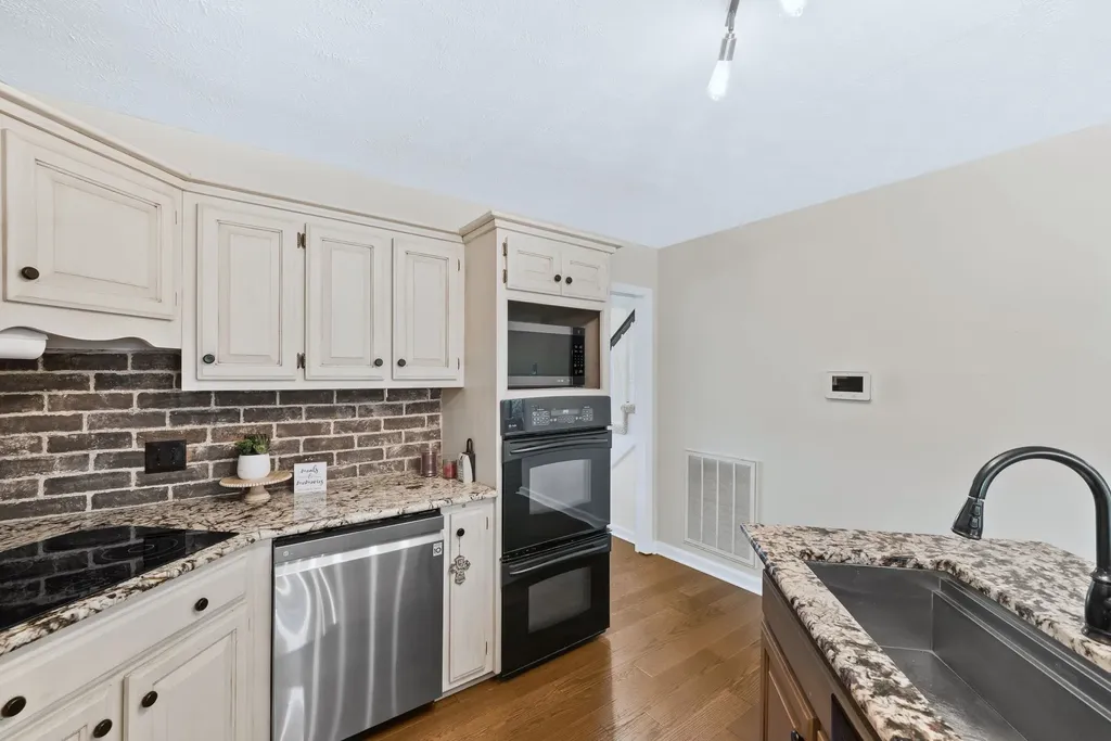 900 Dories Lane Lewisburg TN 37091