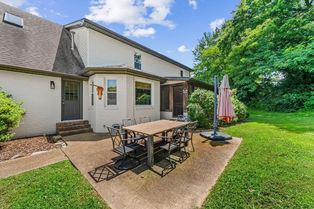 900 Dories Lane Lewisburg TN 37091