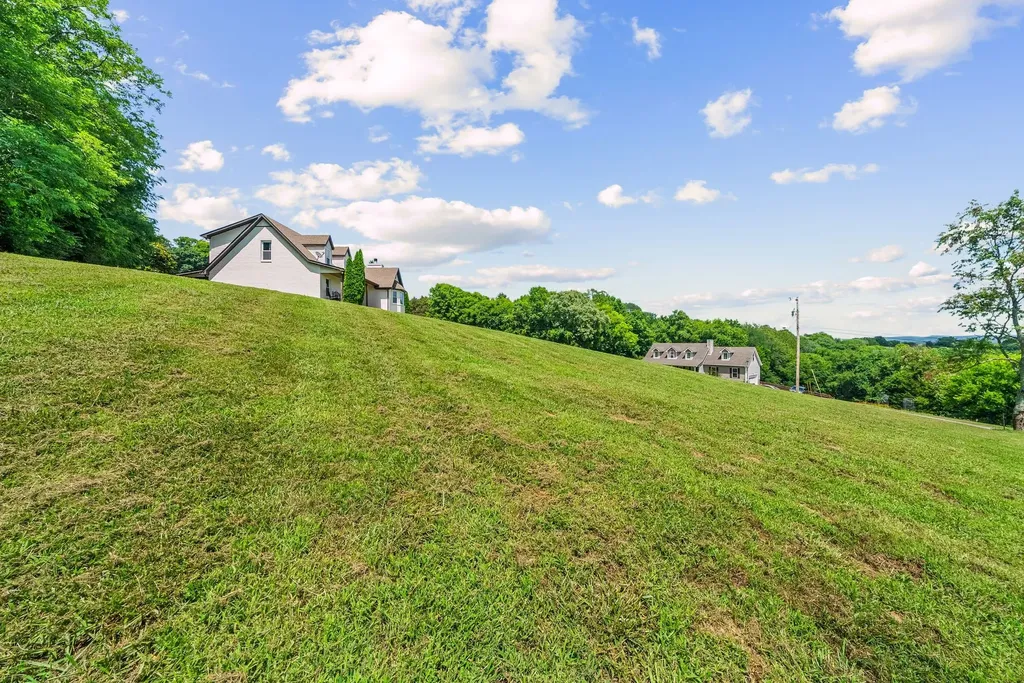 900 Dories Lane Lewisburg TN 37091