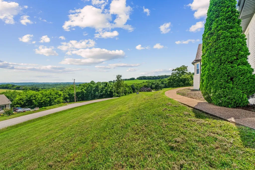 900 Dories Lane Lewisburg TN 37091