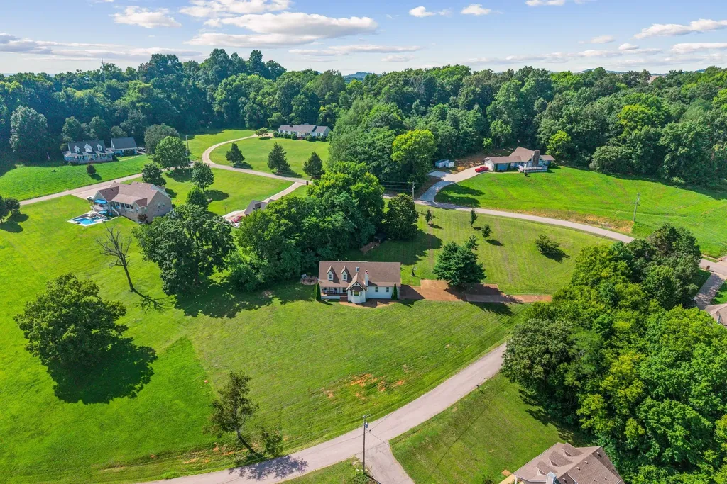 900 Dories Lane Lewisburg TN 37091