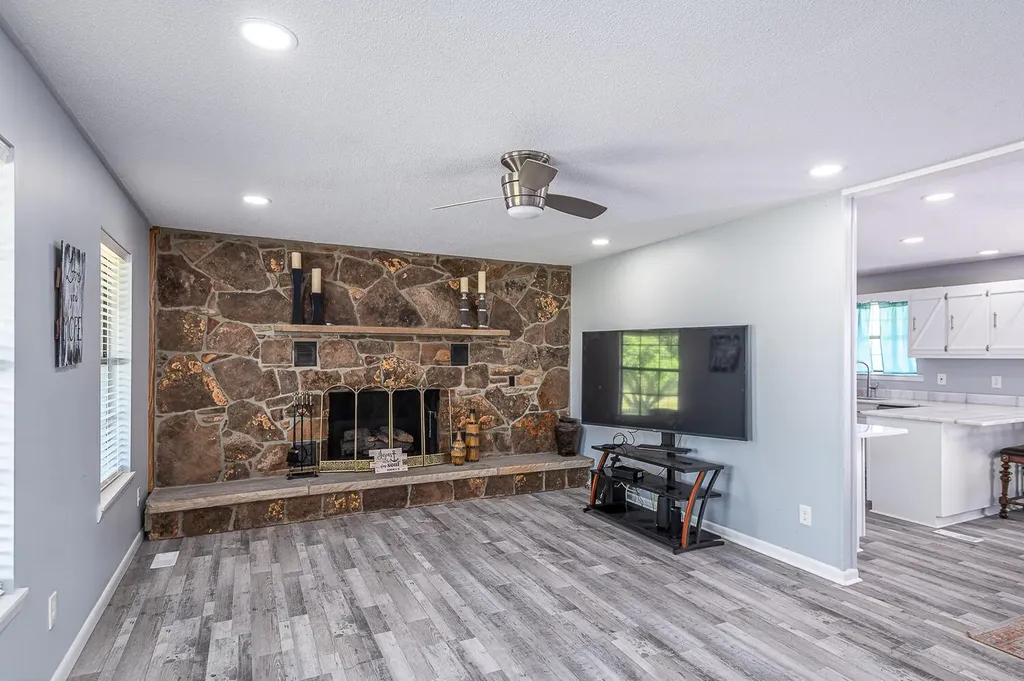 532 Housley Circle Dayton TN 37321