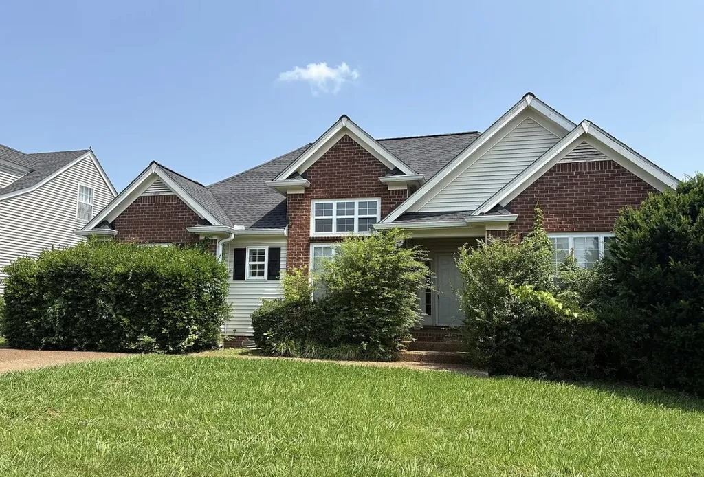 1108 Mcdonough Circle Thompsons Station TN 37179