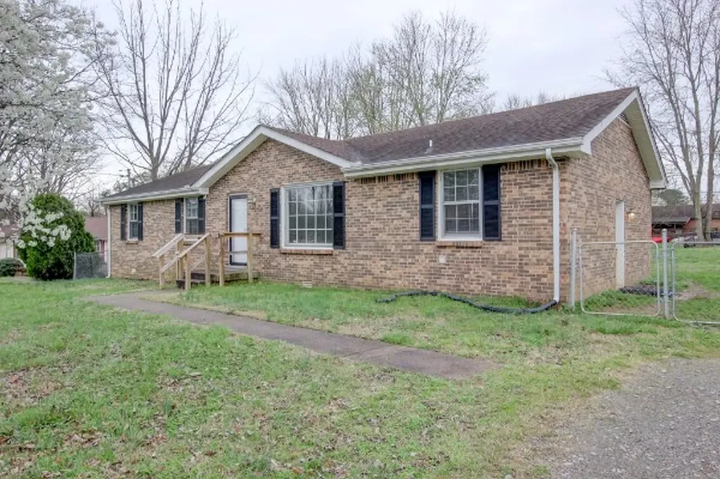 204 Hazelnut Court Clarksville TN 37042