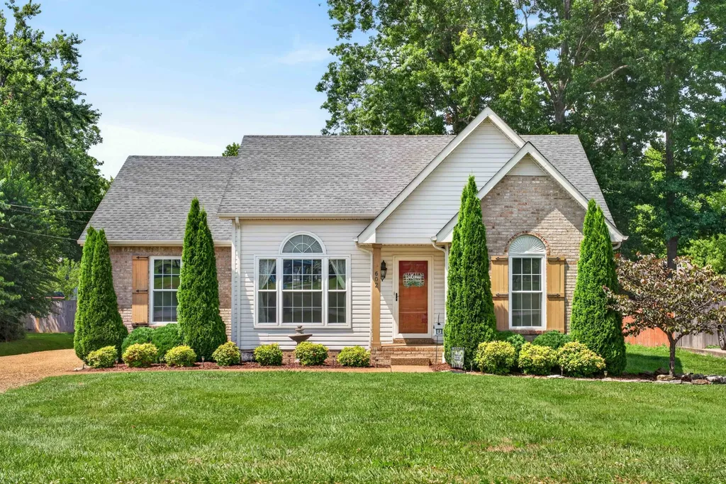602 Highland Drive White House TN 37188