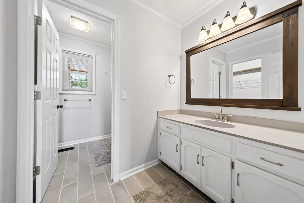 602 Highland Drive White House TN 37188