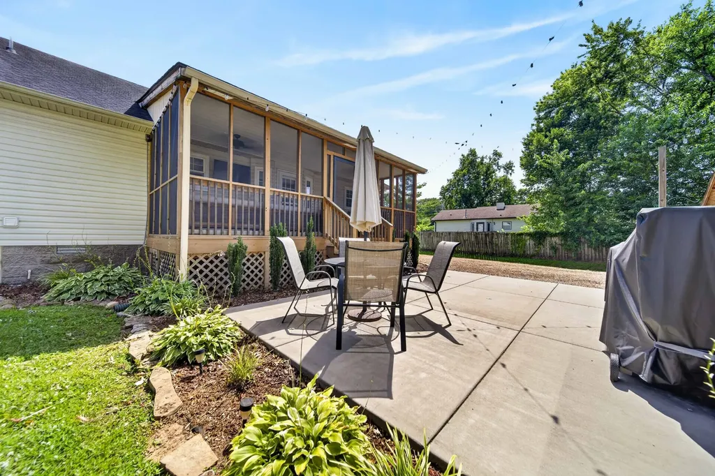 602 Highland Drive White House TN 37188