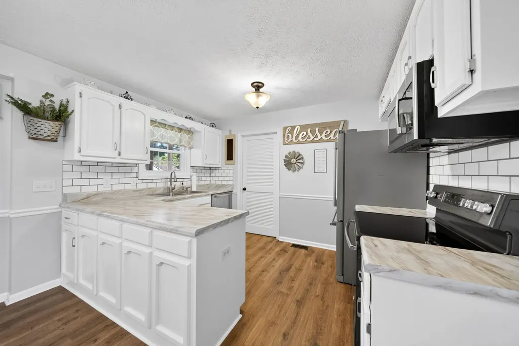 602 Highland Drive White House TN 37188