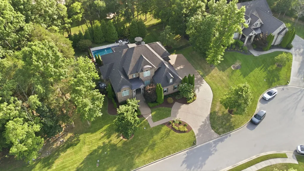 1807 Eaves Court Nolensville TN 37135