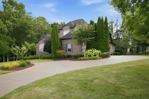 1807 Eaves Court Nolensville TN 37135