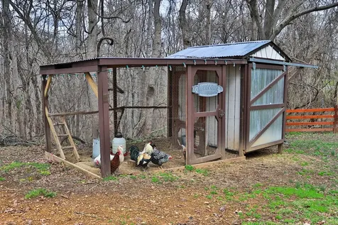 1660 Leatherwood Road White Bluff TN 37187