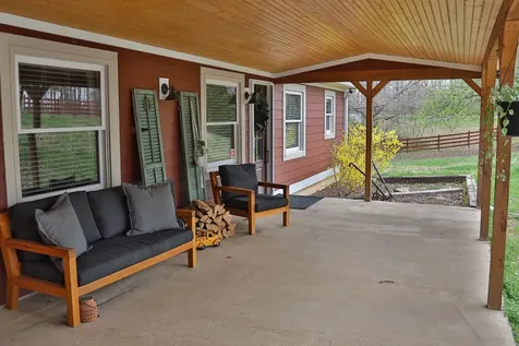1660 Leatherwood Road White Bluff TN 37187