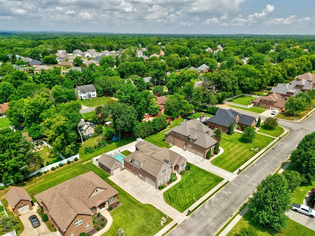 2727 Wynthrope Hall Drive Murfreesboro TN 37129