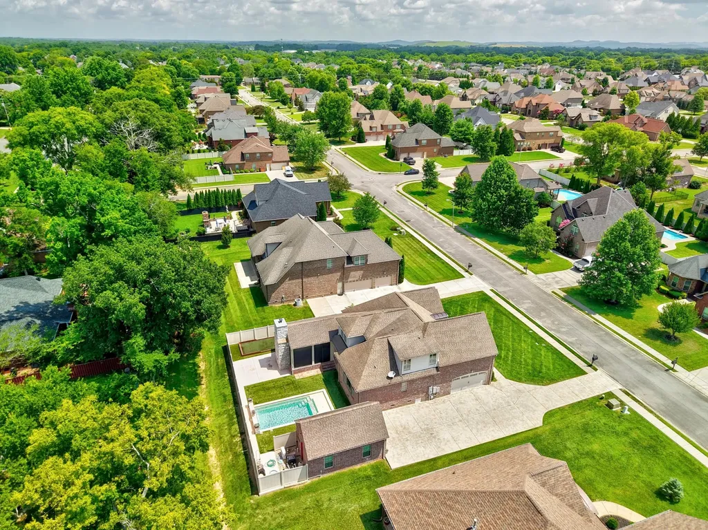 2727 Wynthrope Hall Drive Murfreesboro TN 37129