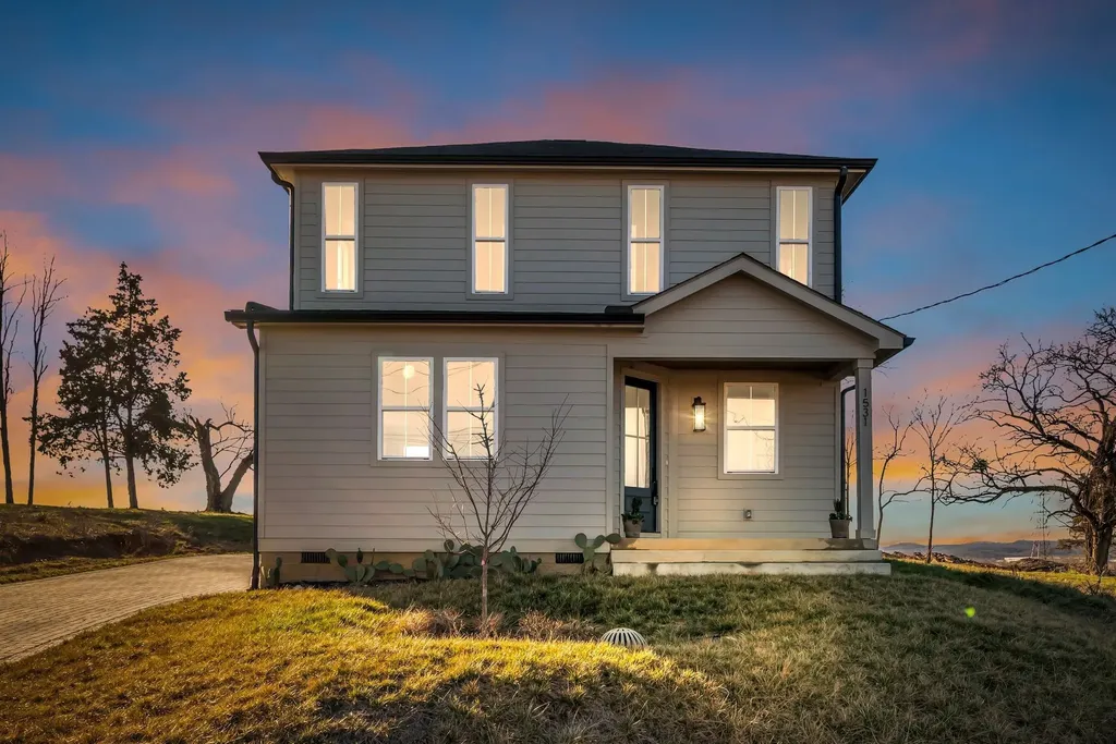 1531 E Stewarts Lane Nashville TN 37218