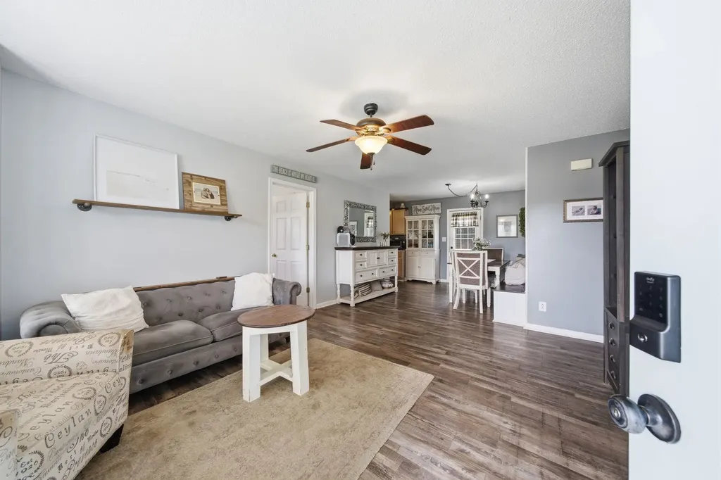 2803 Nat Hoosier Lane Clarksville TN 37040