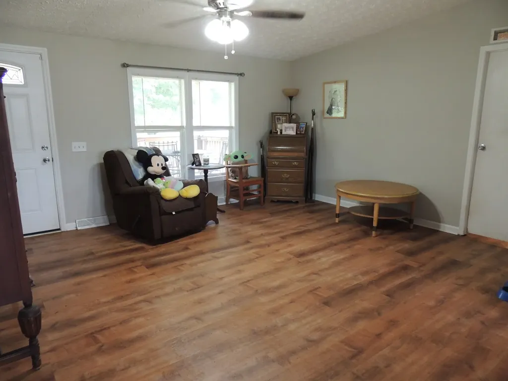 168 Lbj Drive Gallatin TN 37066