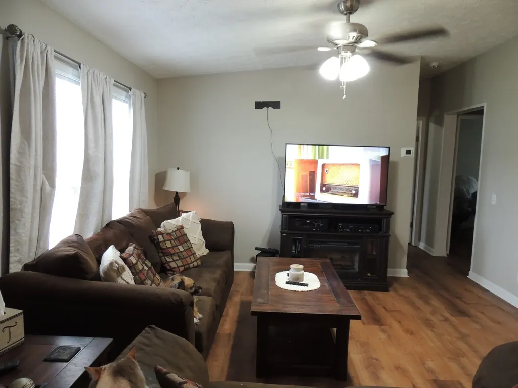 168 Lbj Drive Gallatin TN 37066