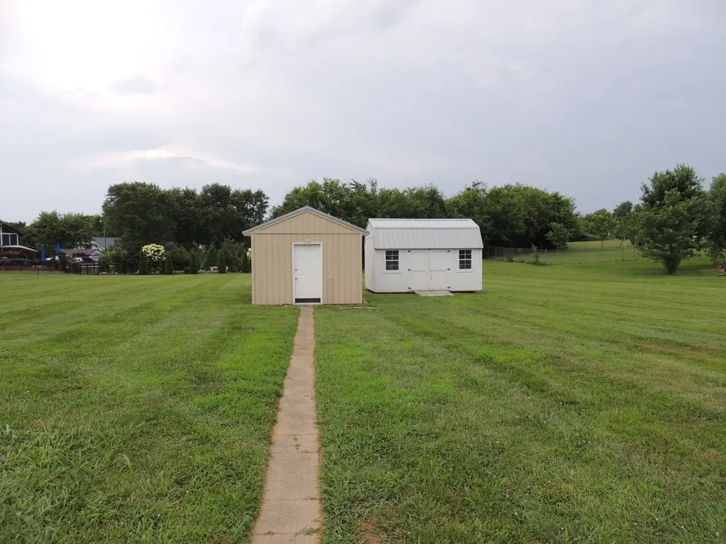 168 Lbj Drive Gallatin TN 37066