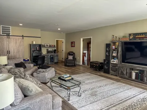 6880 Buffalo Drive La Vergne TN 37086