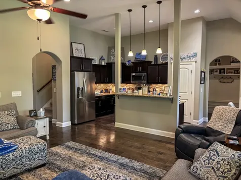6880 Buffalo Drive La Vergne TN 37086