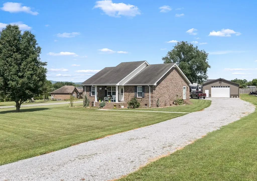 1012 Peak Drive Castalian Springs TN 37031