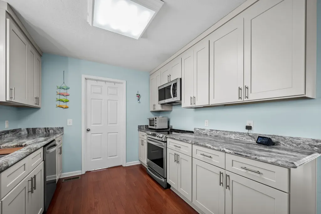 1012 Peak Drive Castalian Springs TN 37031