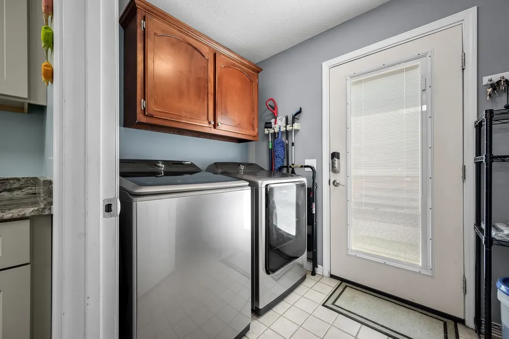 1012 Peak Drive Castalian Springs TN 37031