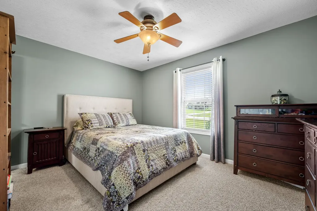 1012 Peak Drive Castalian Springs TN 37031