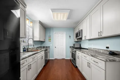 1012 Peak Drive Castalian Springs TN 37031