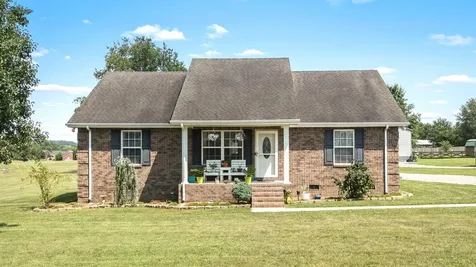1012 Peak Drive Castalian Springs TN 37031