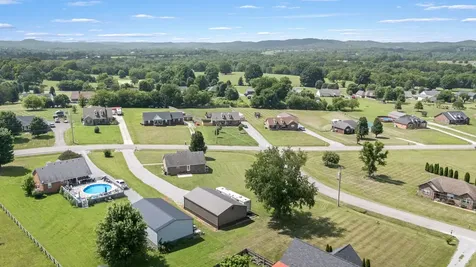 1012 Peak Drive Castalian Springs TN 37031