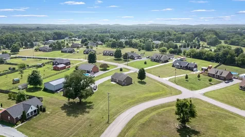 1012 Peak Drive Castalian Springs TN 37031