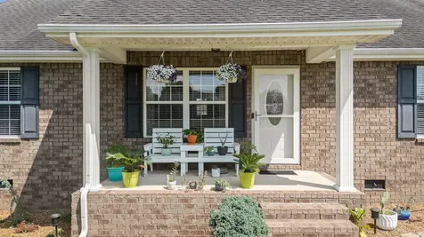 1012 Peak Drive Castalian Springs TN 37031