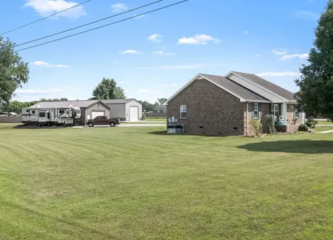 1012 Peak Drive Castalian Springs TN 37031