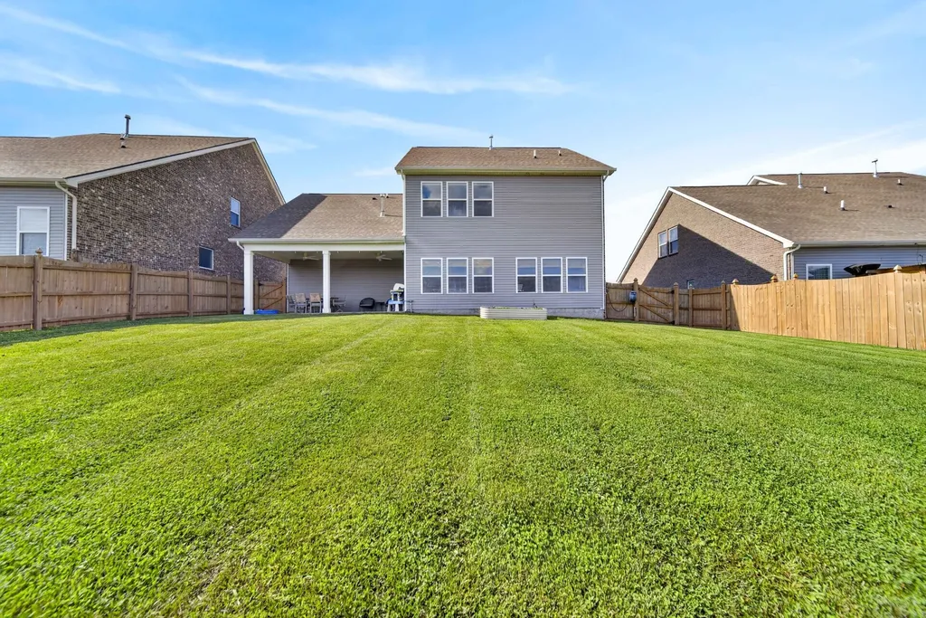 729 Pebble Creek Lane Lebanon TN 37090