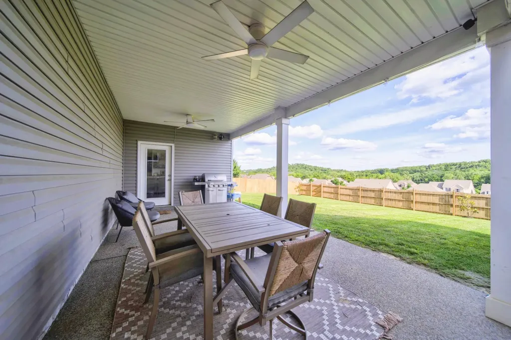 729 Pebble Creek Lane Lebanon TN 37090