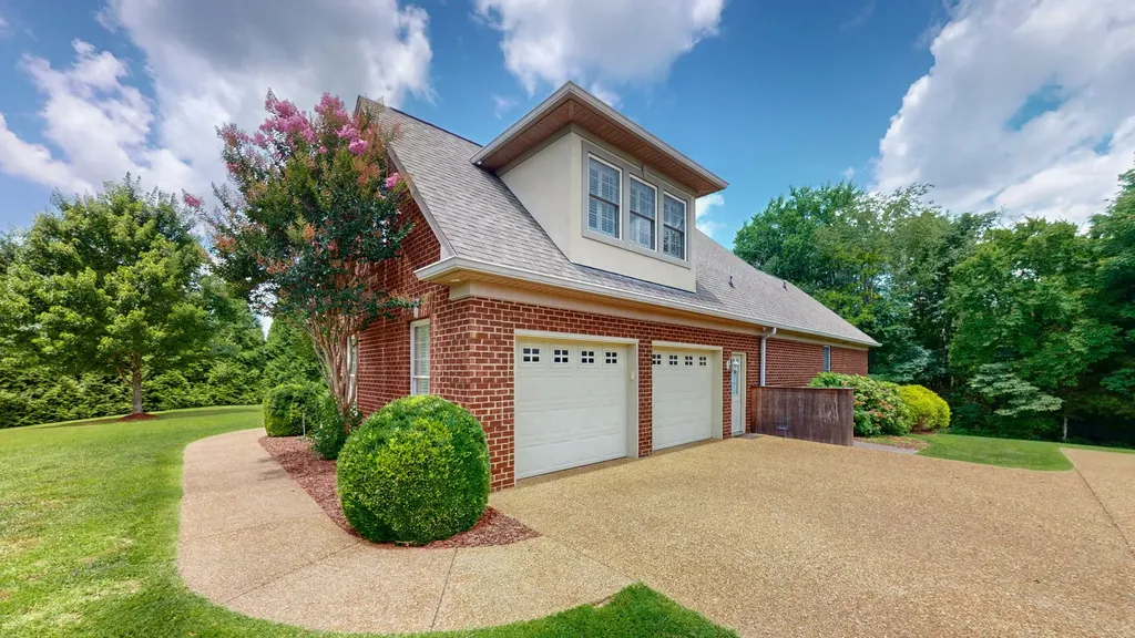 1007 Briarwood Drive Cottontown TN 37048